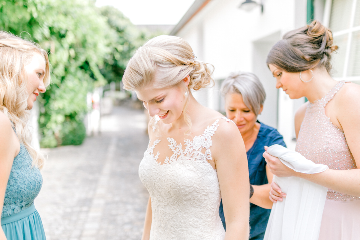 Mödling Hochzeitsfotograf Wien heiraten Niederösterreich Schmankerlheuriger freie Trauung Hochzeit in den Weinbergen Niederösterreich