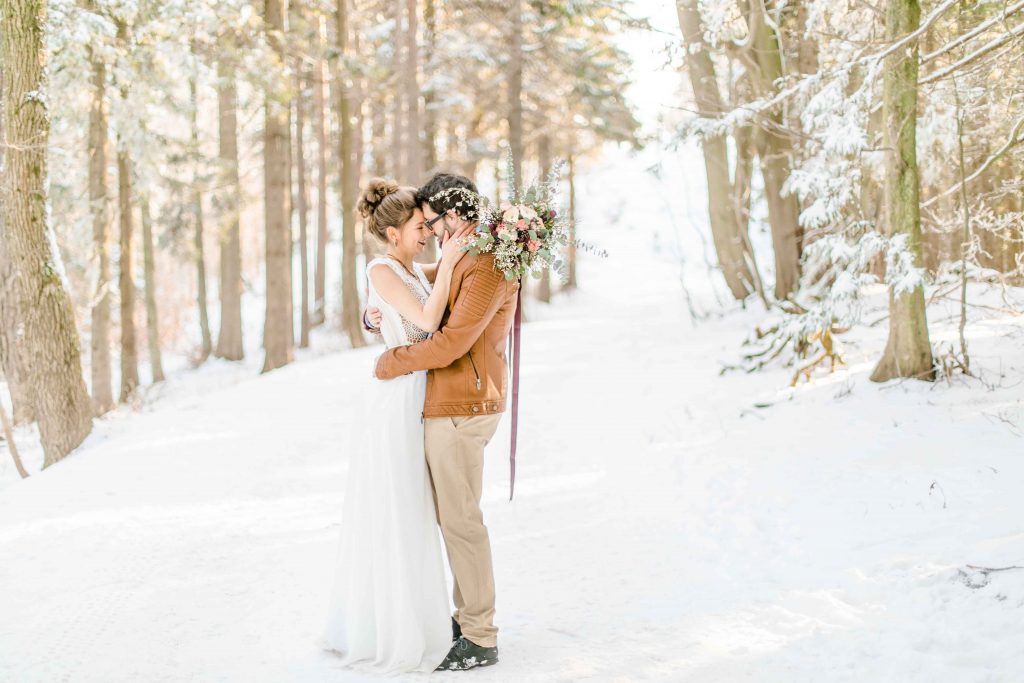 Denise Kerstin Wien Hochzeitsfotograf Mödling heiraten Schnee Winterhochzeit After Wedding im Schnee