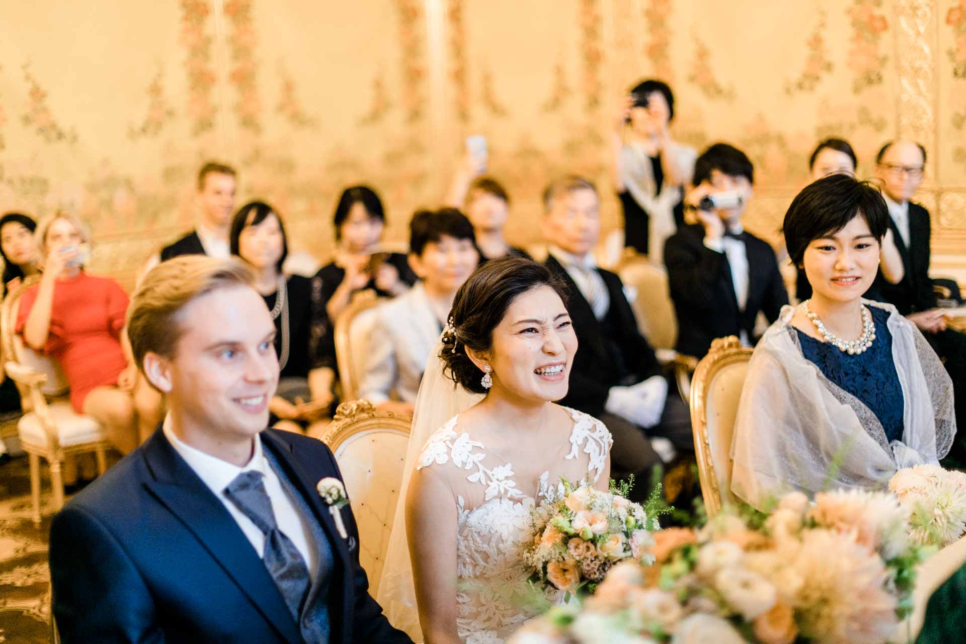 Heiraten Palais Coburg Hochzeit Hochzeitsfotos japanisch - österreichische Hochzeit gelber Saal