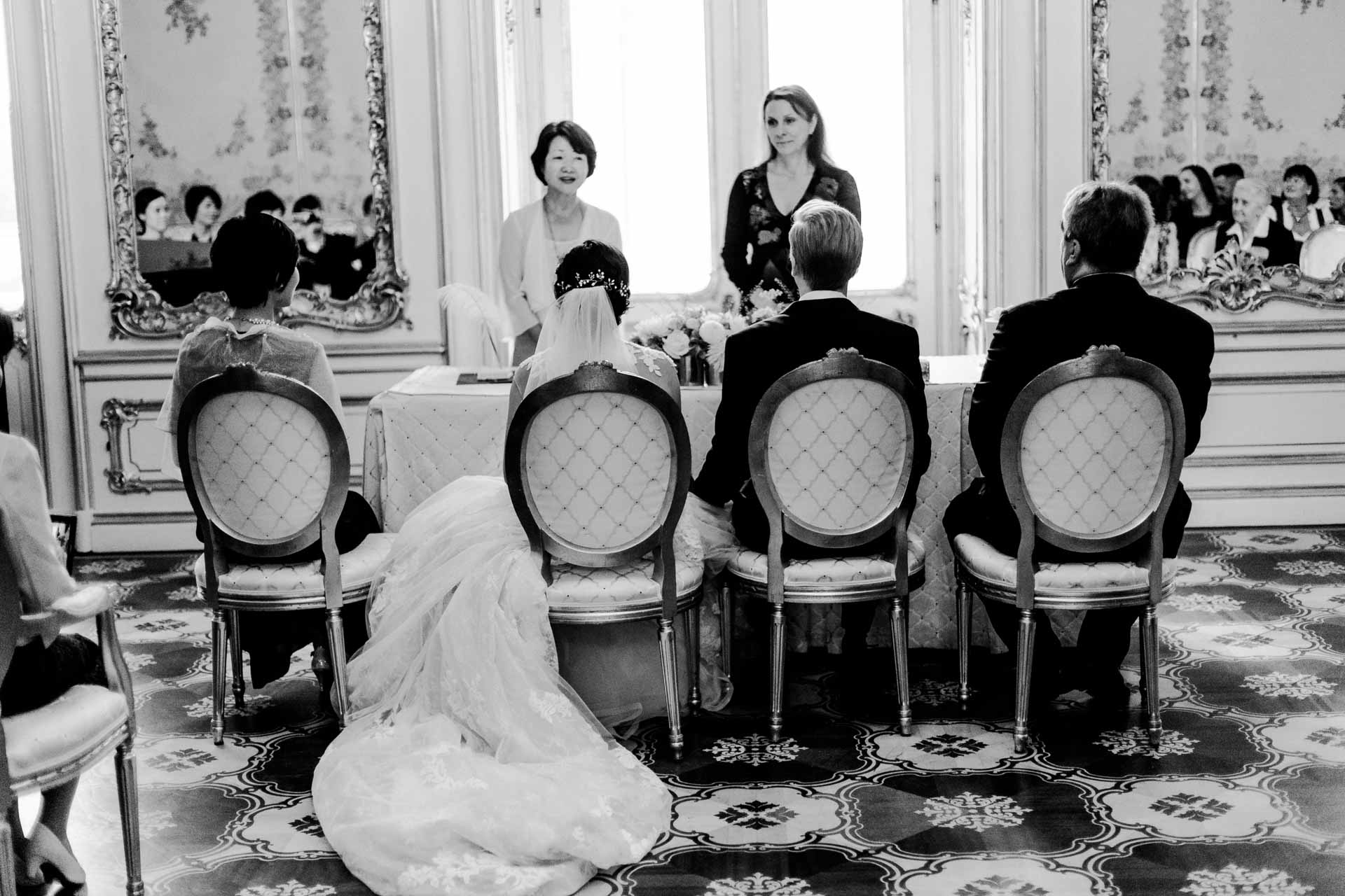 Heiraten Palais Coburg Hochzeit Hochzeitsfotos japanisch - österreichische Hochzeit gelber Saal