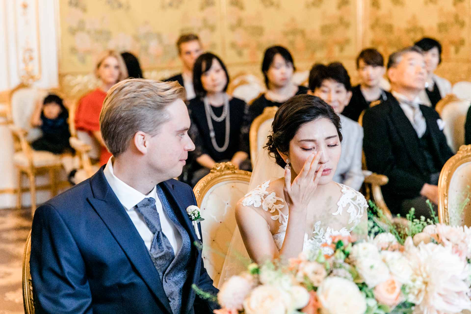 Heiraten Palais Coburg Hochzeit Hochzeitsfotos japanisch - österreichische Hochzeit gelber Saal