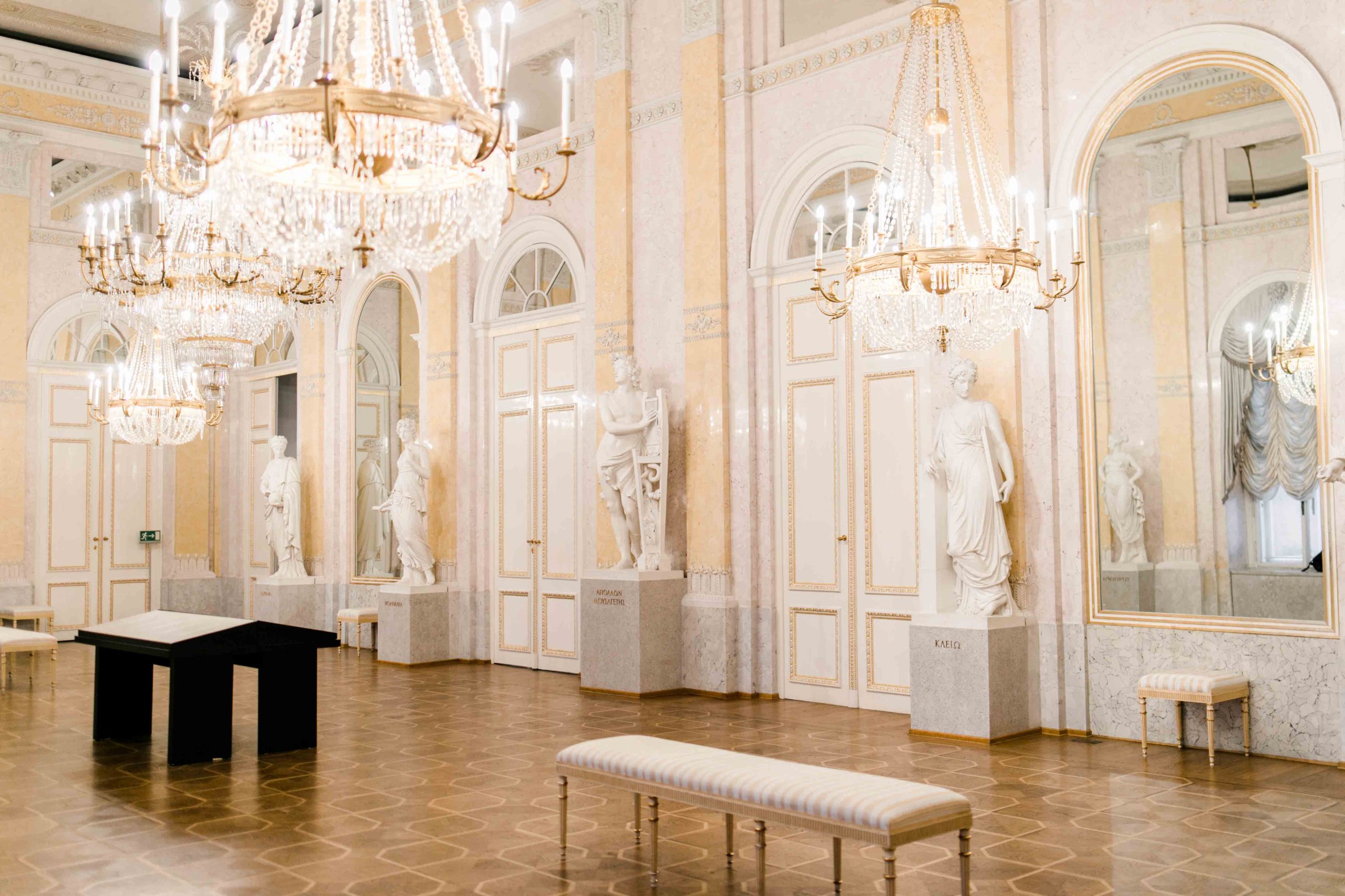 Prinzessinnen Boho Hochzeit Albertina heiraten Wien Hochzeitsfotograf Hochzeit in der Albertina