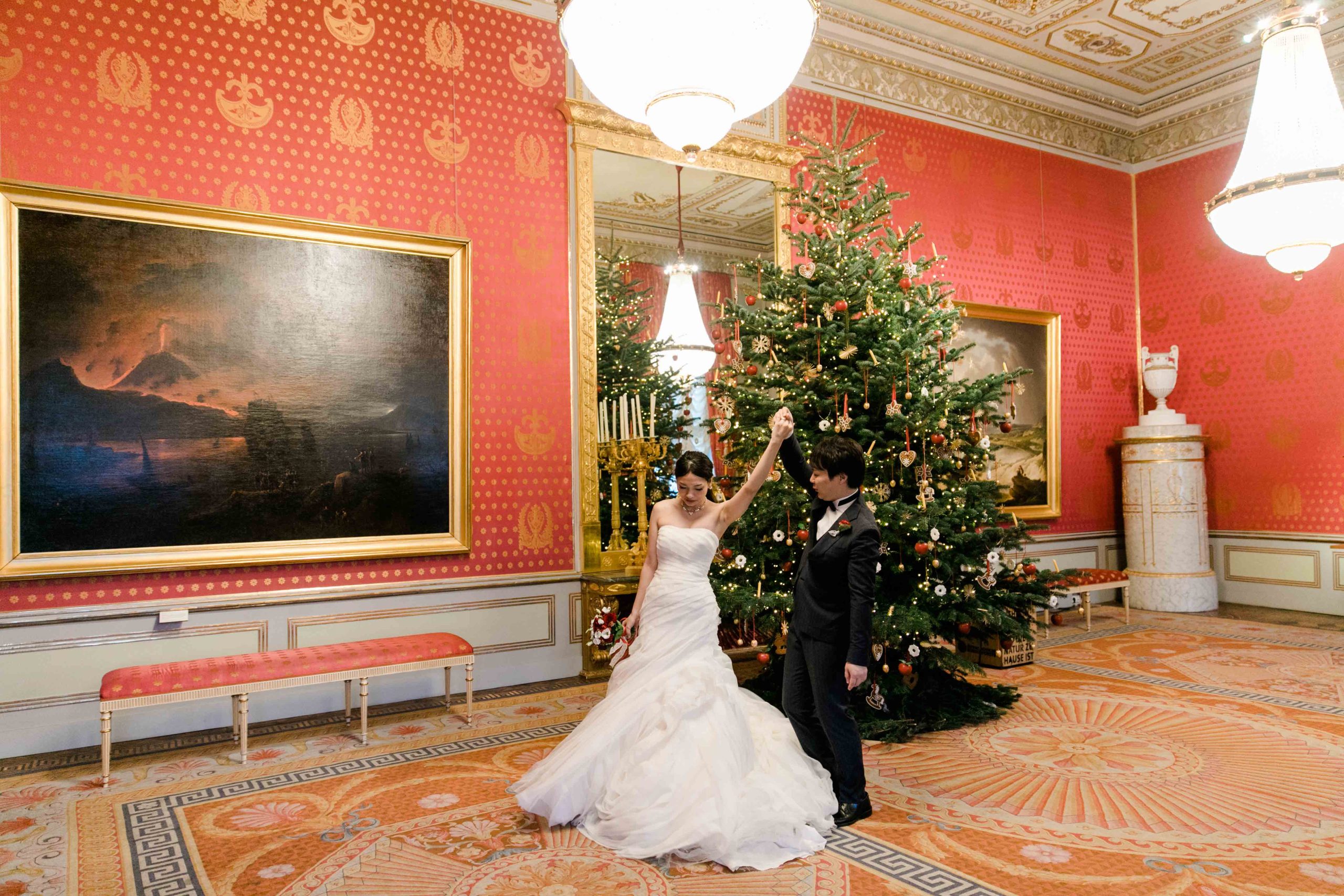 Prinzessinnen Boho Hochzeit Albertina heiraten Wien Hochzeitsfotograf Hochzeit in der Albertina Weihnachstsgeschenk Weihnachten Geschenk Paarshooting Verliebte