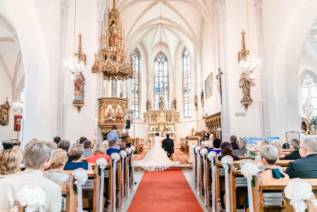 Denise Kerstin Wien Hochzeitsfotograf Mödling heiraten Golfclub Fontana kirchlich heiraten Hochzeit Kirche Denise Kerstin Wien Hochzeitsfotograf Mödling heiraten Golfclub Fontana kirchlich heiraten Hochzeit in der Kirche