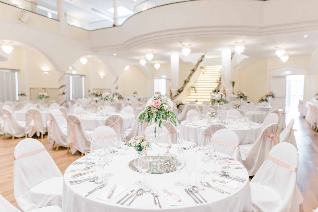 Mödling Hochzeitsfotograf Wien heiraten Eventcenter Leobersdorf Hochzeitslocation Niederösterreich heiraten Pavillion