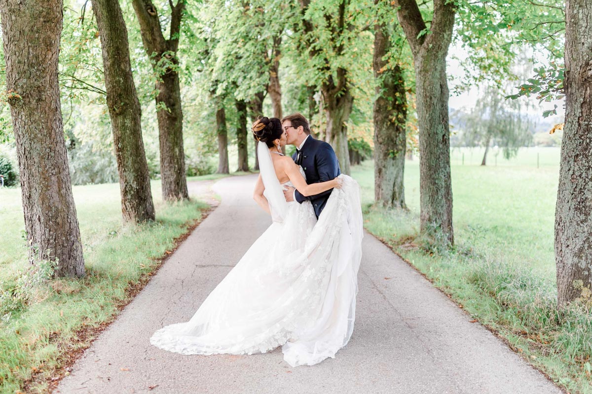 Kirchliche Hochzeit vor der Hochzeitsfeier in der Hochzeitslocation Fontana Hochzeitsfotograf Niederösterreich Hochzeitsfotograf Wien Mödling Brautpaarfotos 