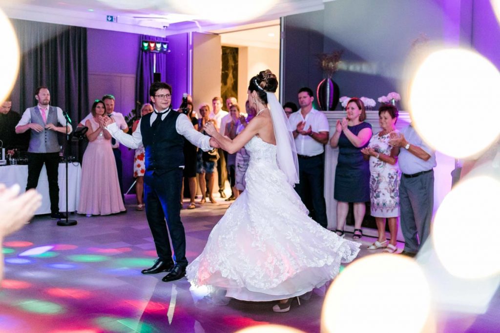 Heiraten Hochzeitslocation Fontana Hochzeitsfotograf Niederösterreich Hochzeitsfotograf Wien Mödling First Dance