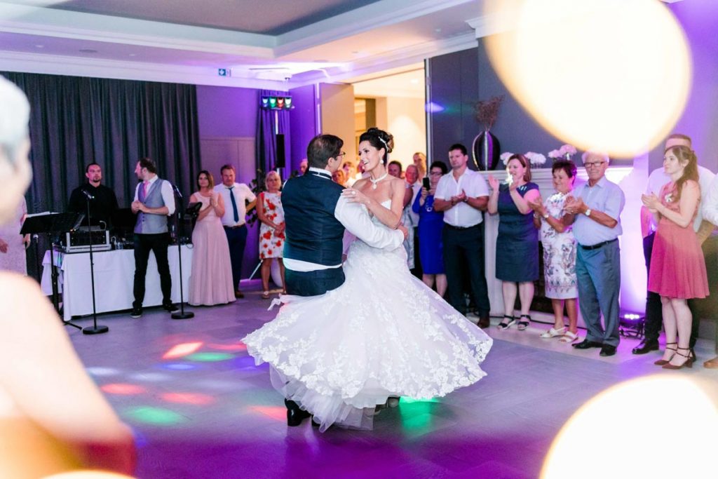 Heiraten Hochzeitslocation Fontana Hochzeitsfotograf Niederösterreich Hochzeitsfotograf Wien Mödling First Dance