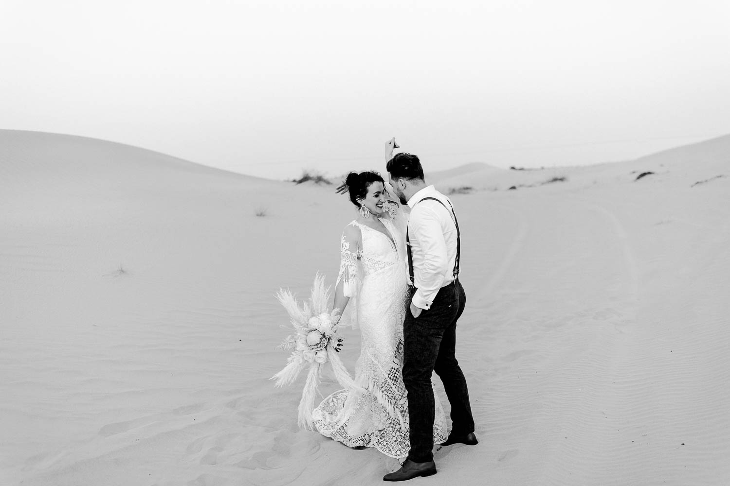 Fine Art Wedding Photographer Vienna Wien Hochzeitsfotograf helle Fotos natürliche Hochzeitsfotos Hochzeitsfotograf Preise Wien elopement Wedding wüste After Wedding Dubai wien Hochzeitskleid Ivory Ilse Bohohochzeit Bohohochzeitskleid