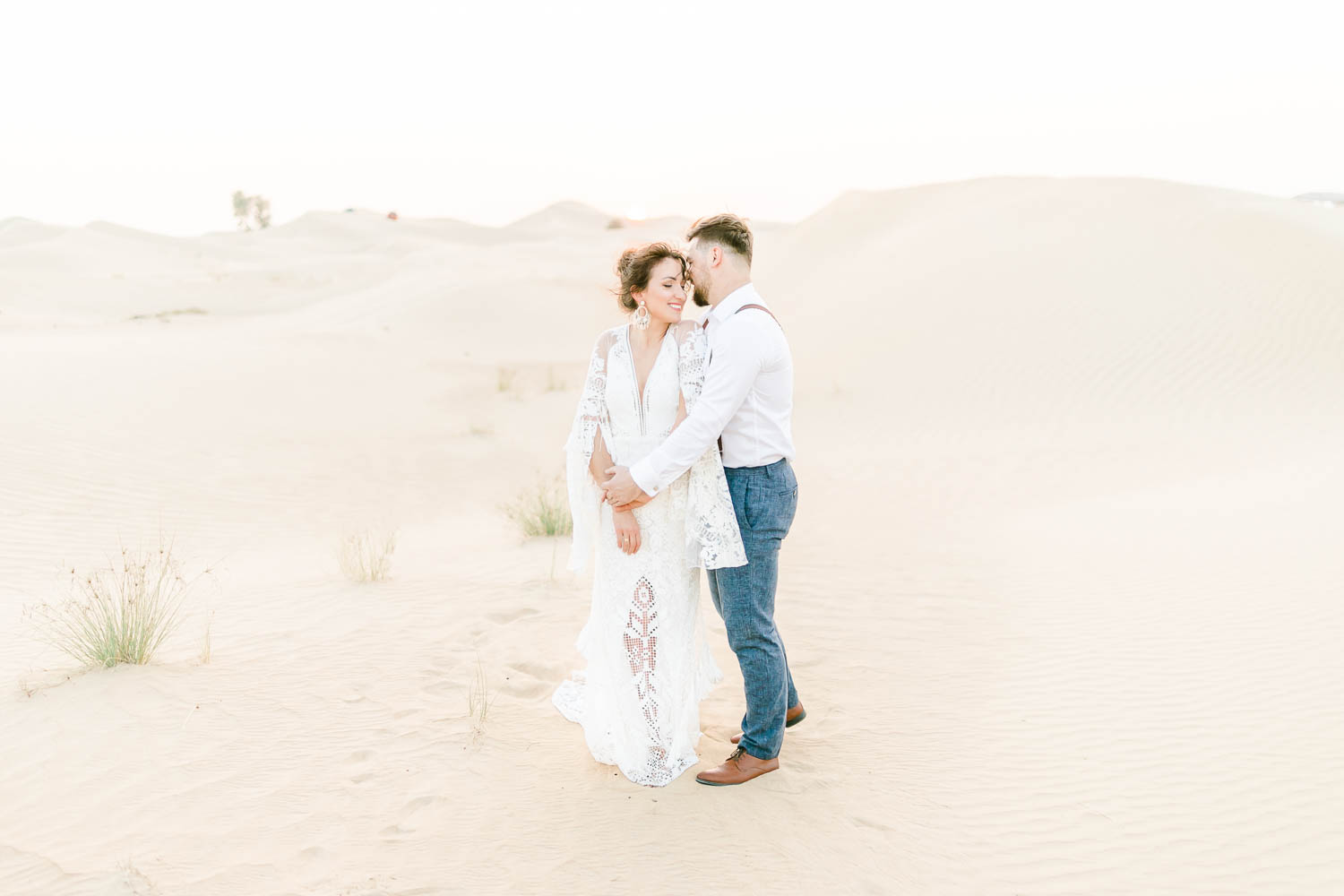 Fine Art Wedding Photographer Vienna Wien Hochzeitsfotograf helle Fotos natürliche Hochzeitsfotos Hochzeitsfotograf Preise Wien elopement Wedding wüste After Wedding Dubai wien Hochzeitskleid Ivory Ilse Bohohochzeit Bohohochzeitskleid