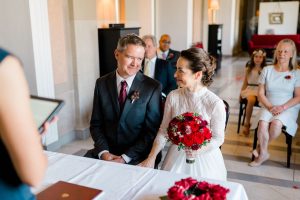 standesamtlich heiraten in Wien Hochzeit naturhistorisches Museum heiraten Wien Innenstadt paarfotos