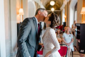 standesamtlich heiraten in Wien Hochzeit naturhistorisches Museum heiraten Wien Innenstadt paarfotos