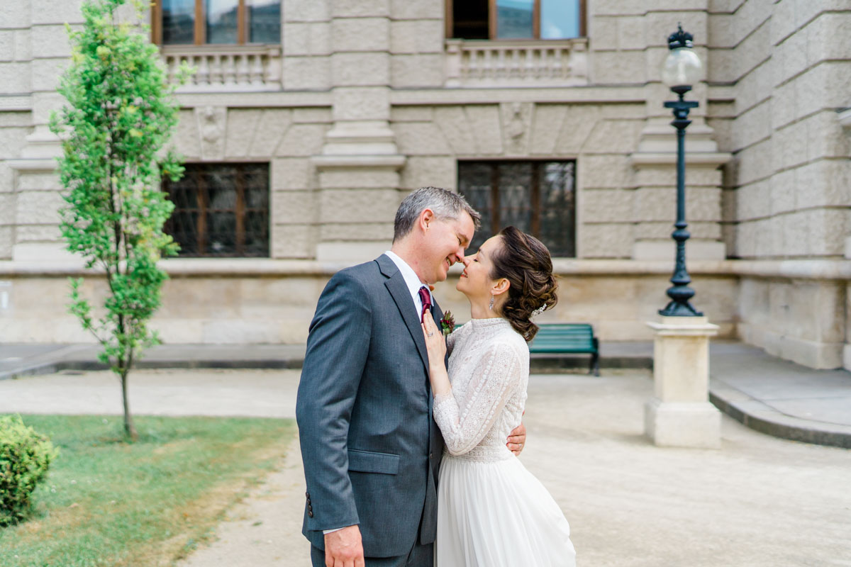 standesamtlich heiraten in Wien Hochzeit naturhistorisches Museum heiraten Wien Innenstadt paarfotos