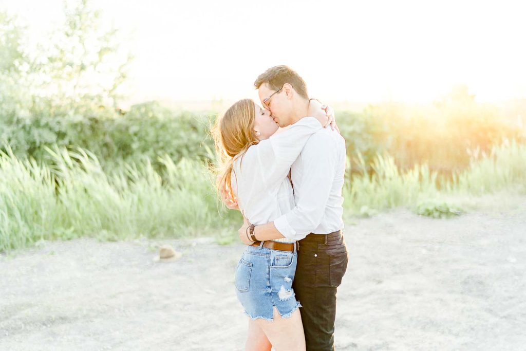 Verlobungsfotos im Grünen Verlobungsfotos in der Natur Verlobungsfotos Wien Hochzeitsfotograf Wien Hochzeitsfotos Paarfotos Wien Paarfotograf Paarfotoshooting