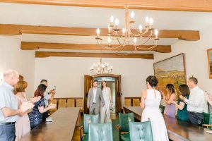standesamtlich heiraten in Wien Hochzeit Standesamt heiraten Gumpoldskirchen Rathaus heiraten paarfotos