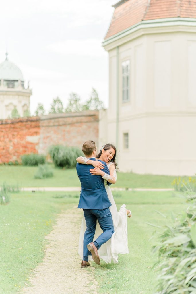 Hochzeit beim Belvedere Hochzeitsfotos Wien Innenstadt Paarfotos Belvedere couple Belvedere