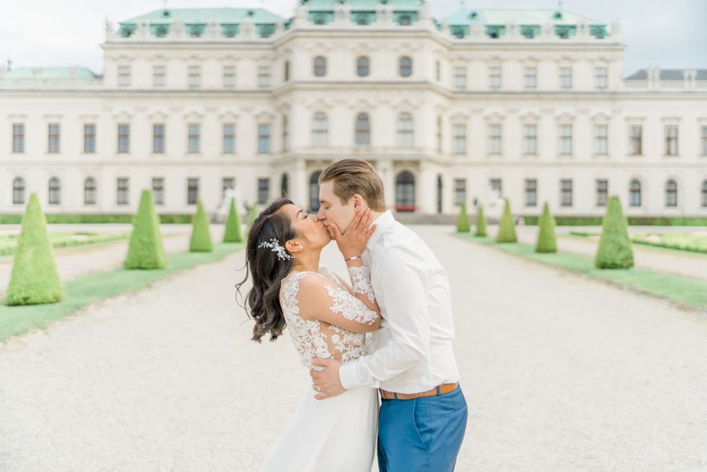 Hochzeit beim Belvedere Hochzeitsfotos Wien Innenstadt Paarfotos Belvedere couple Belvedere