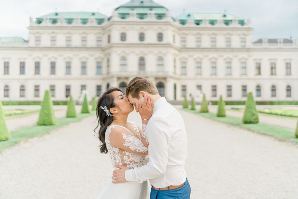 Hochzeit beim Belvedere Hochzeitsfotos Wien Innenstadt Paarfotos Belvedere couple Belvedere