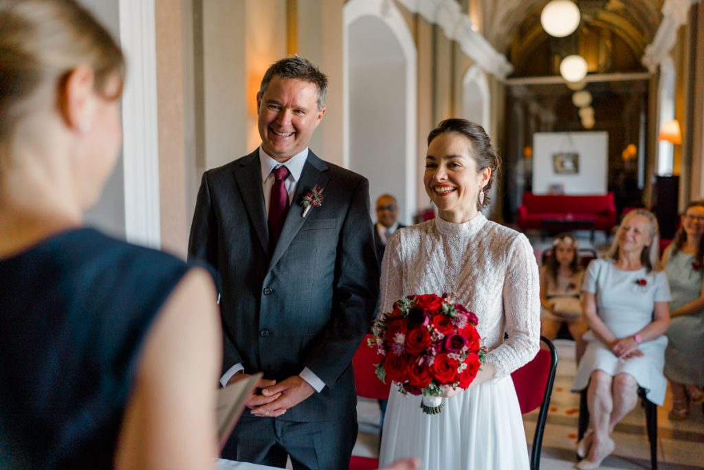 Denise Kerstin Hochzeitsfotograf Wien Hochzeitsfotos heiraten kunsthistorisches museum Hochzeit wien innenstadt regenbogenparade