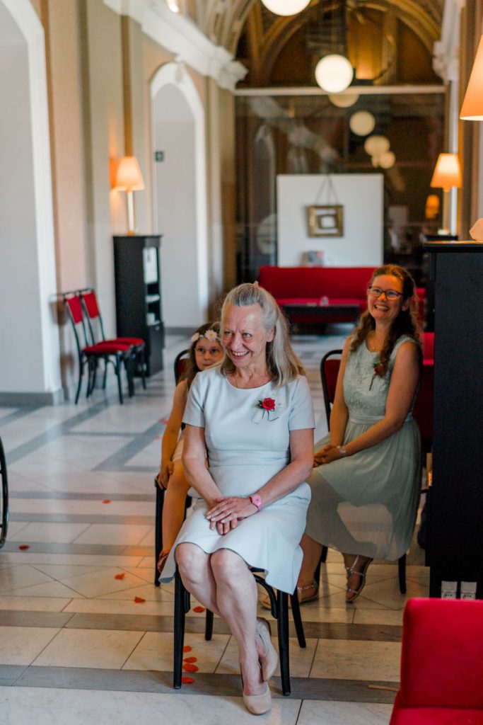 Denise Kerstin Hochzeitsfotograf Wien Hochzeitsfotos heiraten kunsthistorisches museum Hochzeit wien innenstadt regenbogenparade
