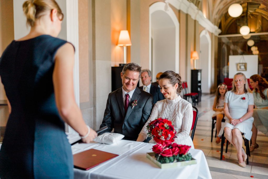 Denise Kerstin Hochzeitsfotograf Wien Hochzeitsfotos heiraten kunsthistorisches museum Hochzeit wien innenstadt regenbogenparade