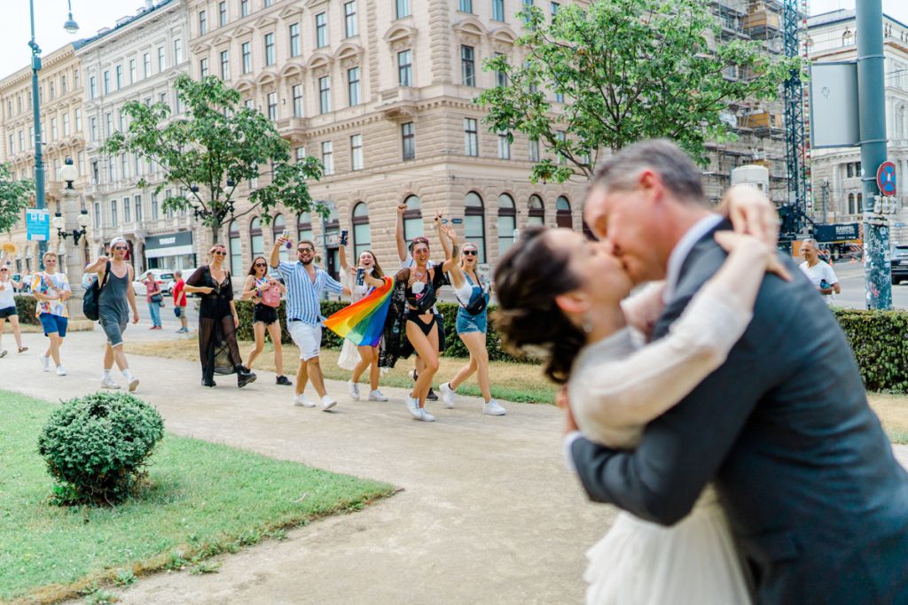Denise Kerstin Hochzeitsfotograf Wien Hochzeitsfotos heiraten kunsthistorisches museum Hochzeit wien innenstadt regenbogenparade
