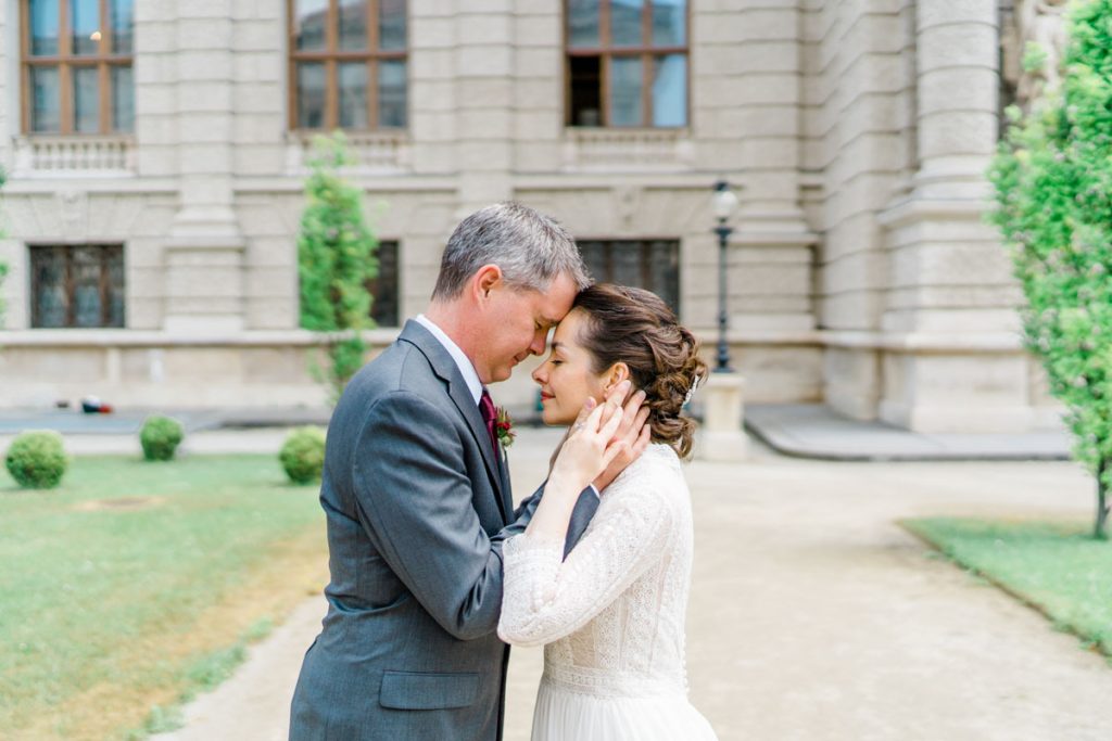 Denise Kerstin Hochzeitsfotograf Wien Hochzeitsfotos heiraten kunsthistorisches museum Hochzeit wien innenstadt regenbogenparade