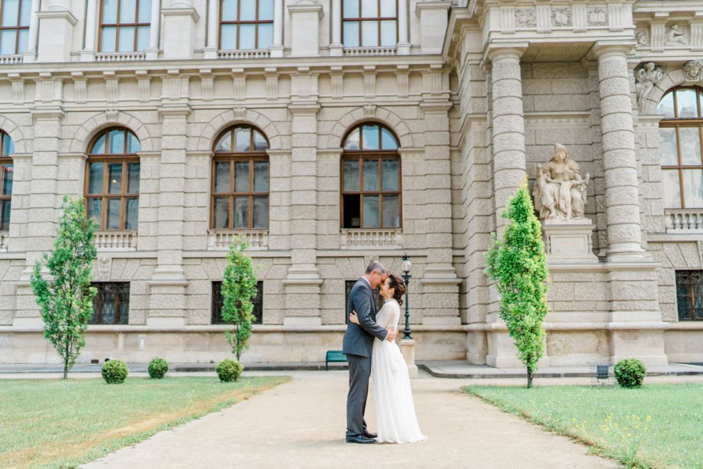 Denise Kerstin Hochzeitsfotograf Wien Hochzeitsfotos heiraten kunsthistorisches museum Hochzeit wien innenstadt regenbogenparade