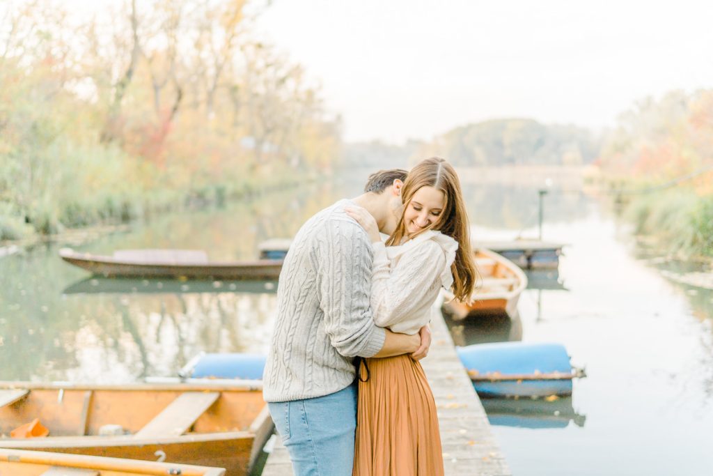 Paarfotos in der Natur Pärchen Fotos in der Lobau Verlobungsfotos in der Natur Verlobungsfotos Wien Hochzeitsfotograf Wien Hochzeitsfotos Paarfotos Wien Paarfotograf Paarfotoshooting
