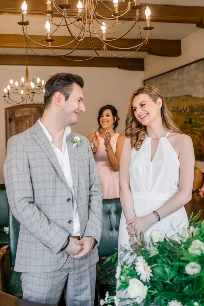 Heiraten am Standesamt Gumpoldskirchen in Mödling Hochzeit Standesamt Gumpoldskirchen Hochzeitslocation Rathaus