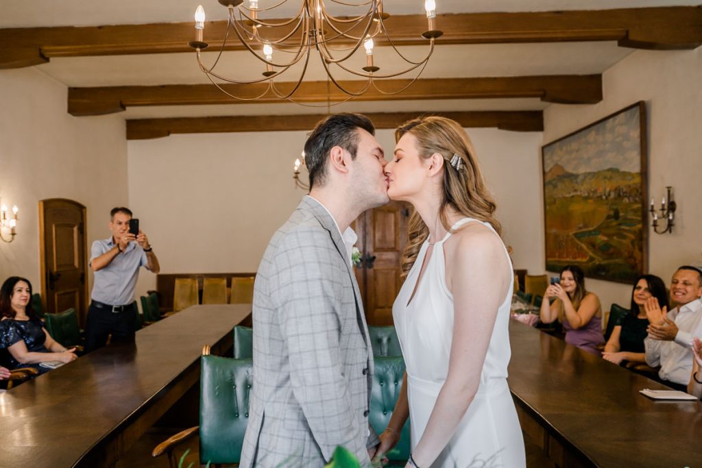 Heiraten am Standesamt Gumpoldskirchen in Mödling Hochzeit Standesamt Gumpoldskirchen Hochzeitslocation Rathaus