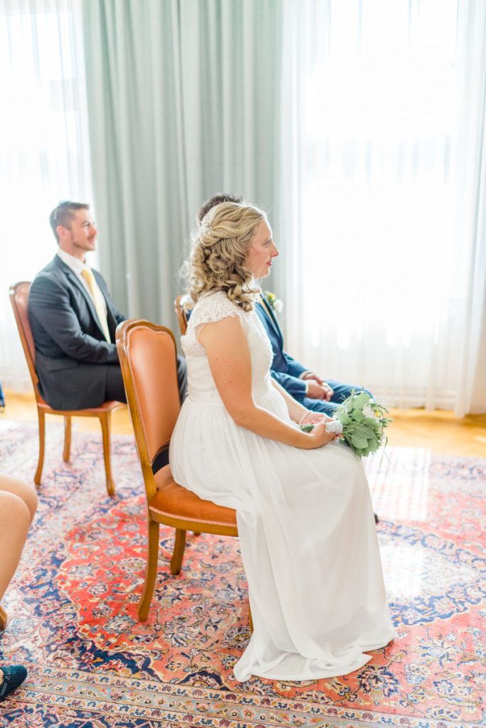 - [ ] Hochzeit am Standesamt Poysdorf heiraten