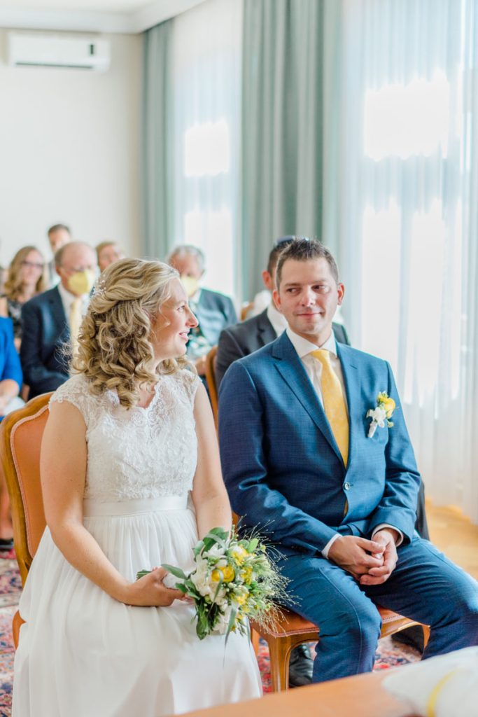 - [ ] Hochzeit am Standesamt Poysdorf heiraten