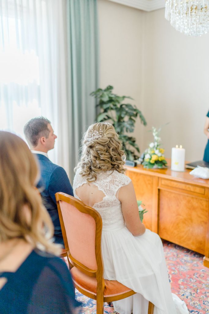 - [ ] Hochzeit am Standesamt Poysdorf heiraten