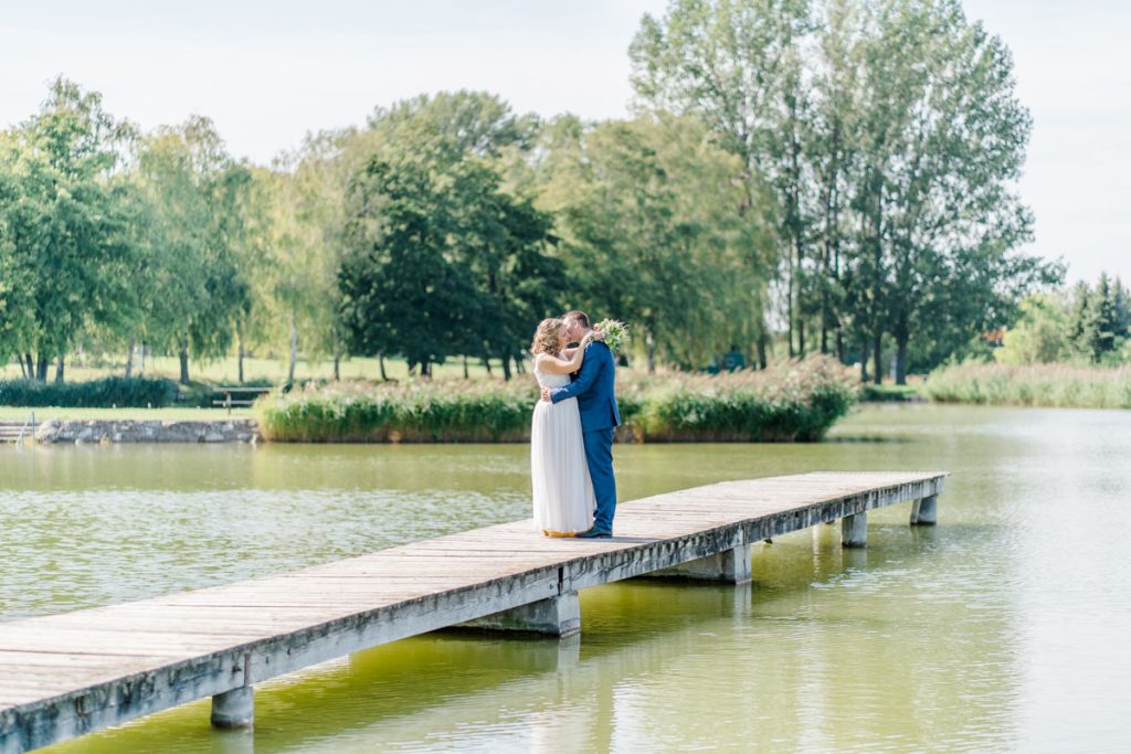 - [ ] Hochzeit am Standesamt Poysdorf heiraten