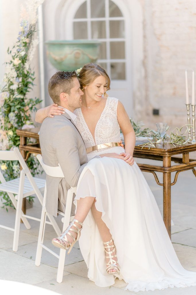 DeniseKerstin Wien Hochzeitsfotograf Schloss Schönau heiraten schlosshochzeit hochzeitslocation-wien hochzeitslocation niederösterreich Schloss heiraten am See Teich Brauttisch Hochzeitsbogen Florist Naturwerk