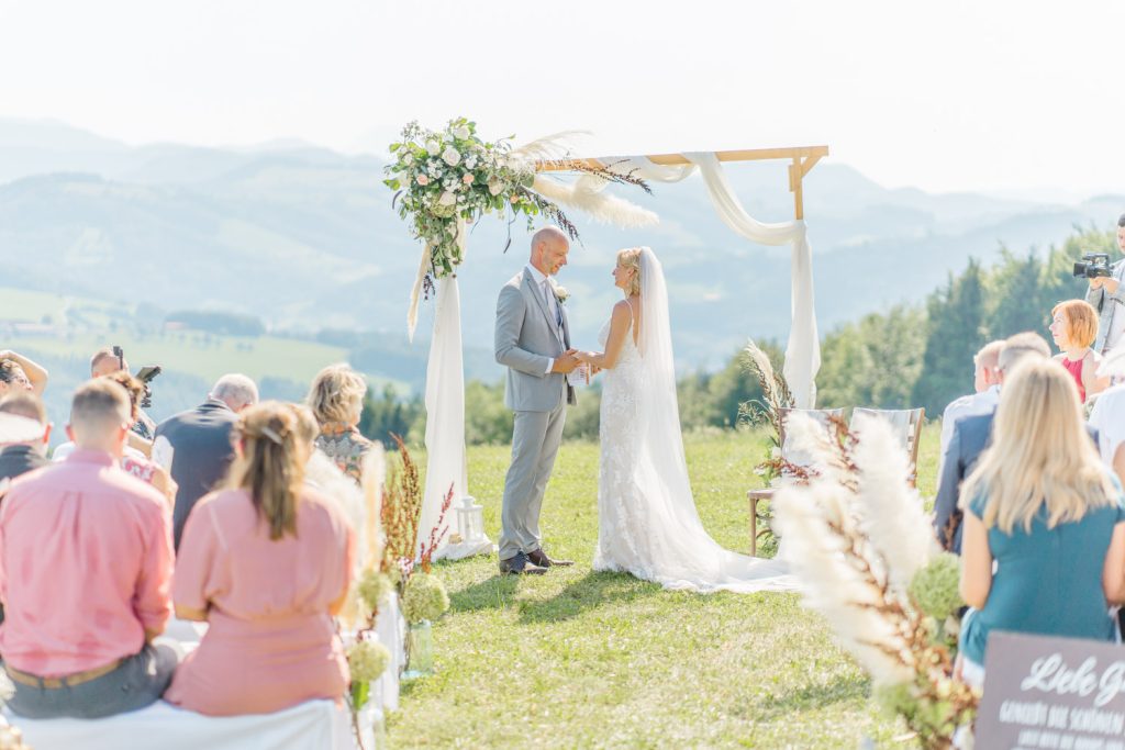 Berghochzeit heiraten st.pölten im freien heiraten outdoorhocht outdoorwedding Wienhochzeit Gartenhochzeit Wien Ötscher Paarfotos hochzeitsfotos