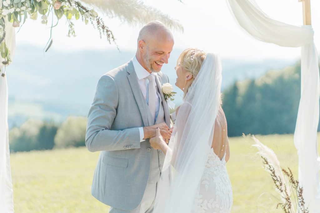 Berghochzeit heiraten st.pölten im freien heiraten outdoorhocht outdoorwedding Wienhochzeit Gartenhochzeit Wien Ötscher Paarfotos hochzeitsfotos