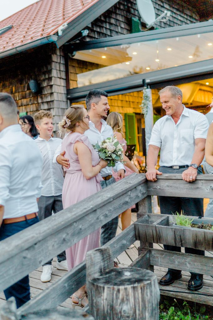Berghochzeit heiraten st.pölten im freien heiraten outdoorhocht outdoorwedding Wienhochzeit Gartenhochzeit Wien Ötscher Tradition Brautstrauß werfen