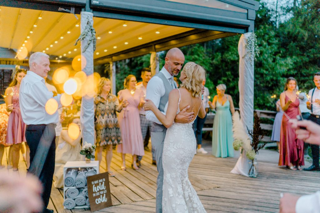 Berghochzeit heiraten st.pölten im freien heiraten outdoorhocht outdoorwedding Wienhochzeit Gartenhochzeit Wien Ötscher Tradition first dance Terrasse outdoor erster tanz
