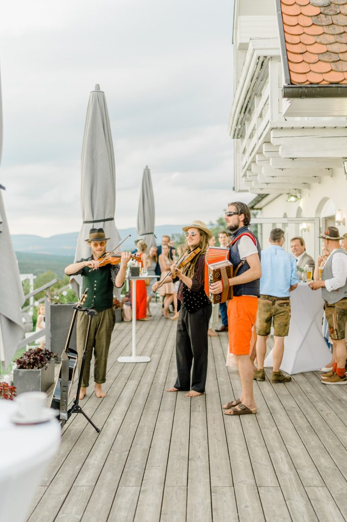 Hochzeitslocation Hannersberg heiraten Hochzeit im Freien Paarfotos Hochzeitsfotos