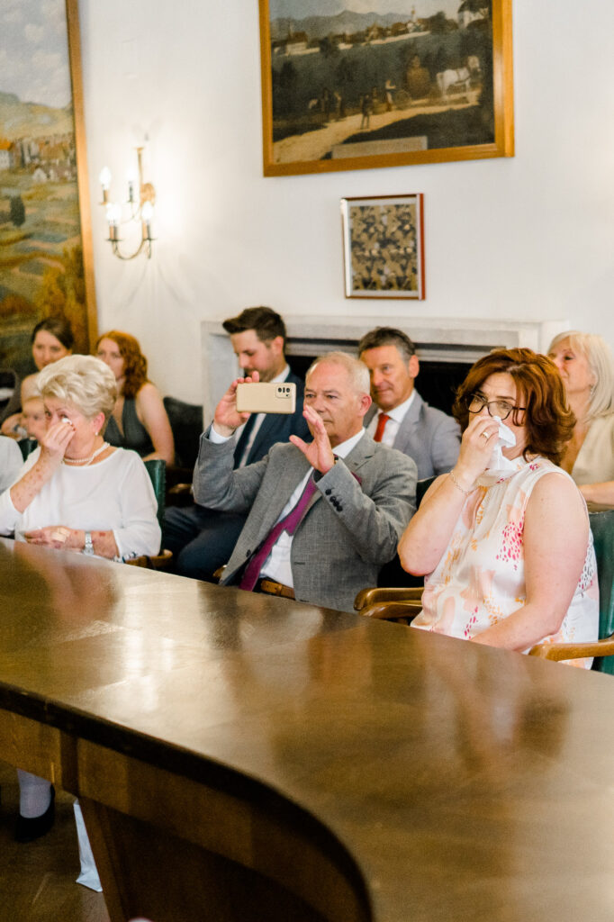 Heiraten im Rathaus Gumpoldskirchen Standesamt Fotograf standesamtliche Hochzeit schöne Standesämter Wien Umgebung und Mödling