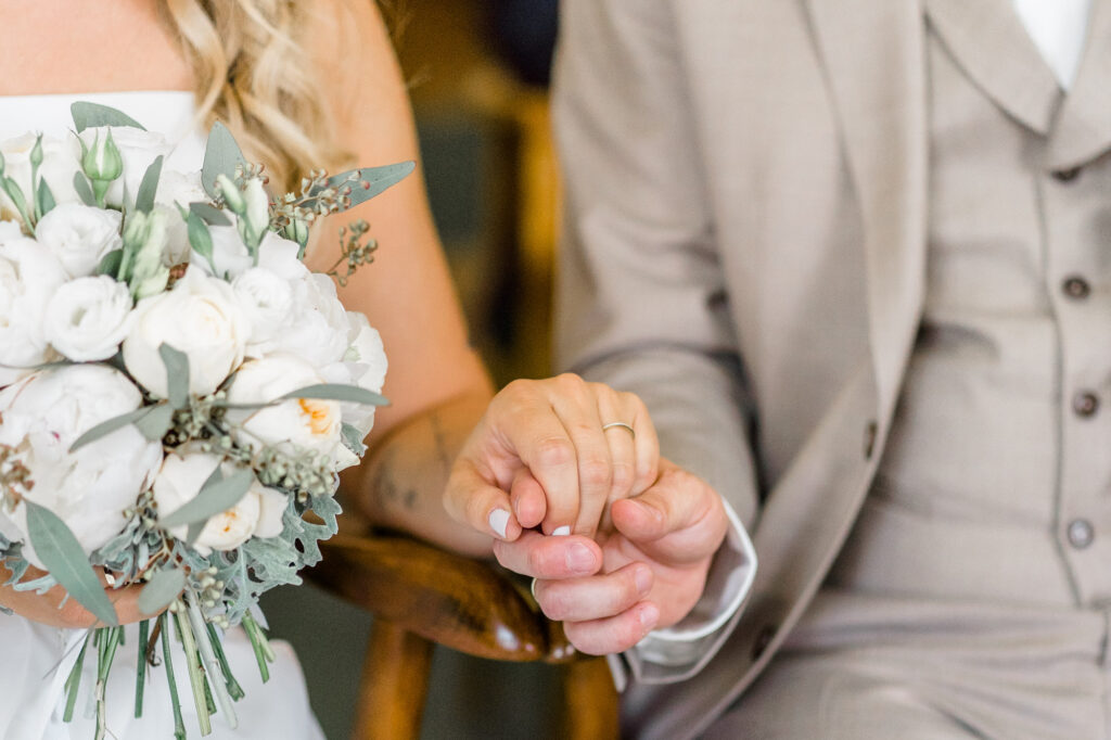 Heiraten im Rathaus Gumpoldskirchen Standesamt Fotograf standesamtliche Hochzeit schöne Standesämter Wien Umgebung und Mödling