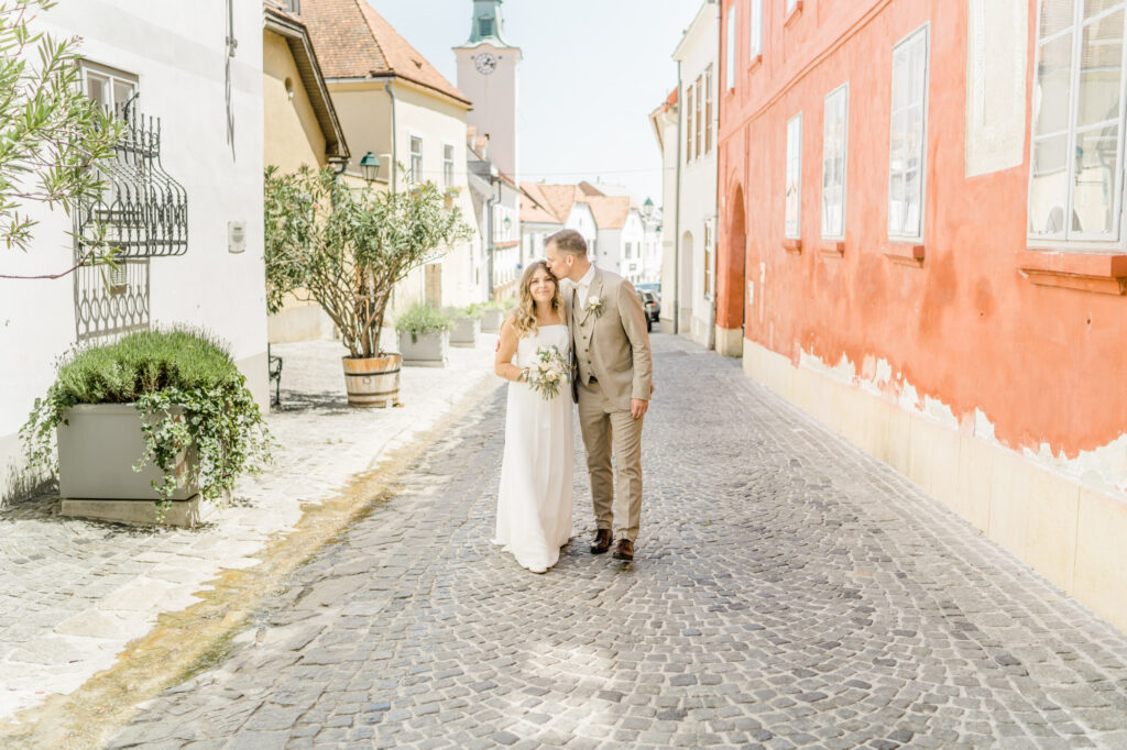 Heiraten im Rathaus Gumpoldskirchen Standesamt Fotograf standesamtliche Hochzeit schöne Standesämter Wien Umgebung und Mödling