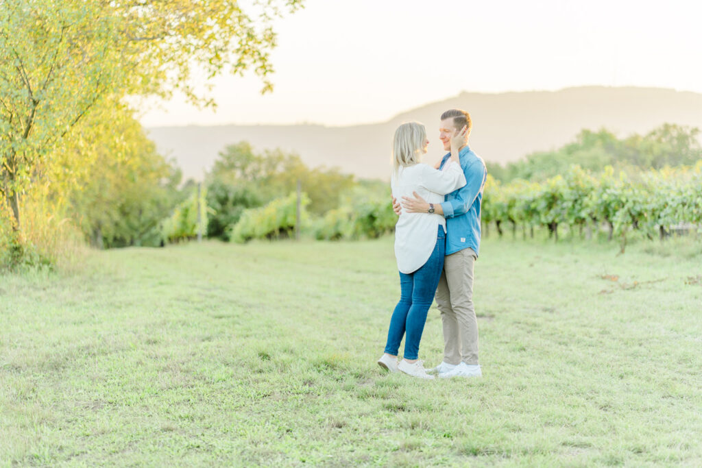 Paarfoto Gutschein Weinberge Paarshooting Natur