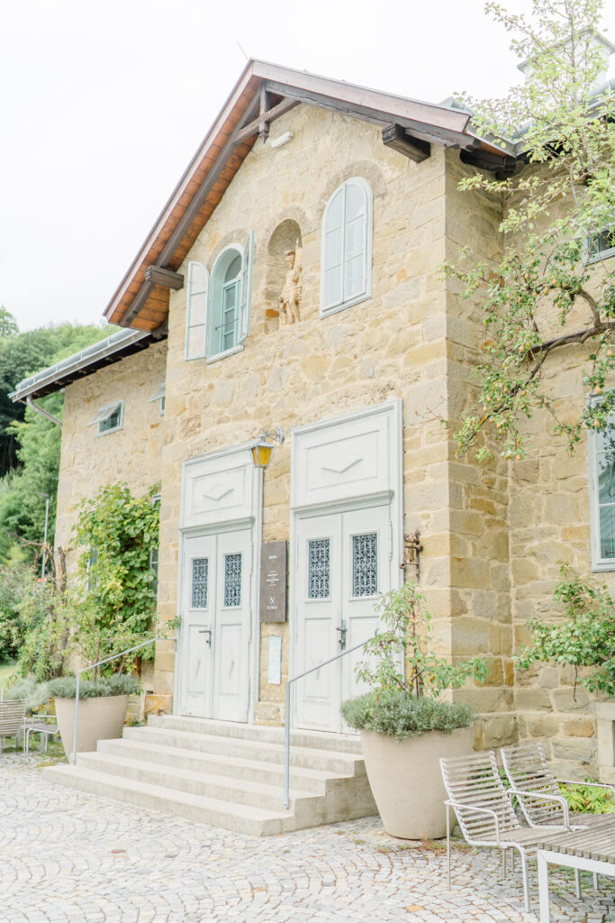 Hochzeitslocation Refugium Hochstrass heiraten, Berge Hochzeit, am Wasser heiraten Niederösterreich, Seehochzeit, Hochzeit am Teich, Refugium Hochstrass heiraten, Traubogen, Hochzeitslocation Wien Umgebung