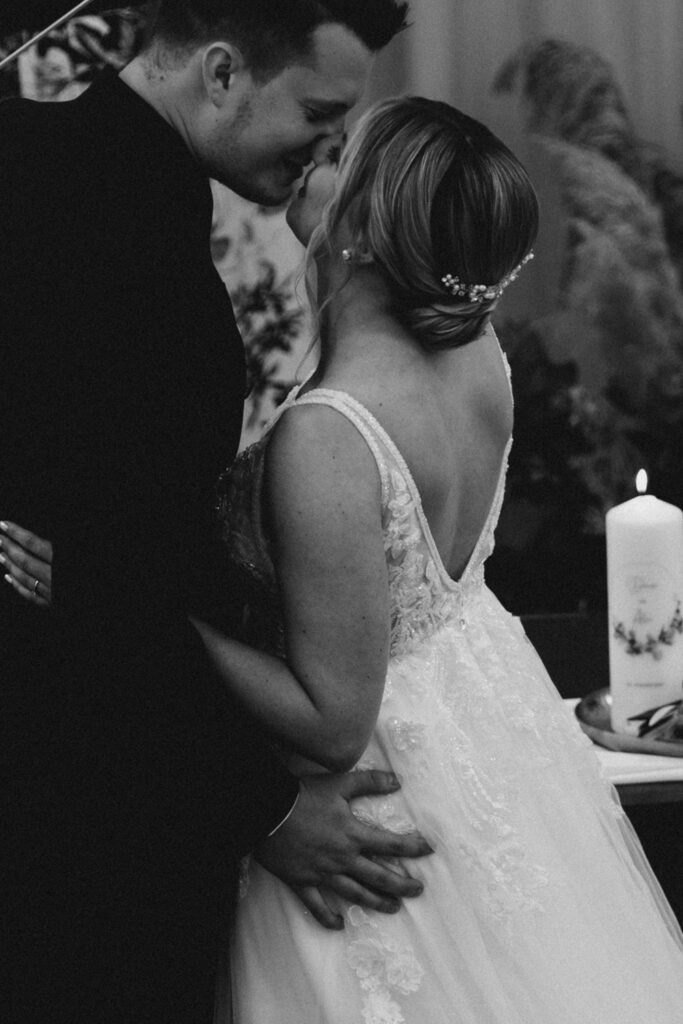 Hochzeitslocation Refugium Hochstrass heiraten, Berge Hochzeit, am Wasser heiraten Niederösterreich, Seehochzeit, Hochzeit am Teich, Refugium Hochstrass heiraten, Traubogen, Hochzeitslocation Wien Umgebung