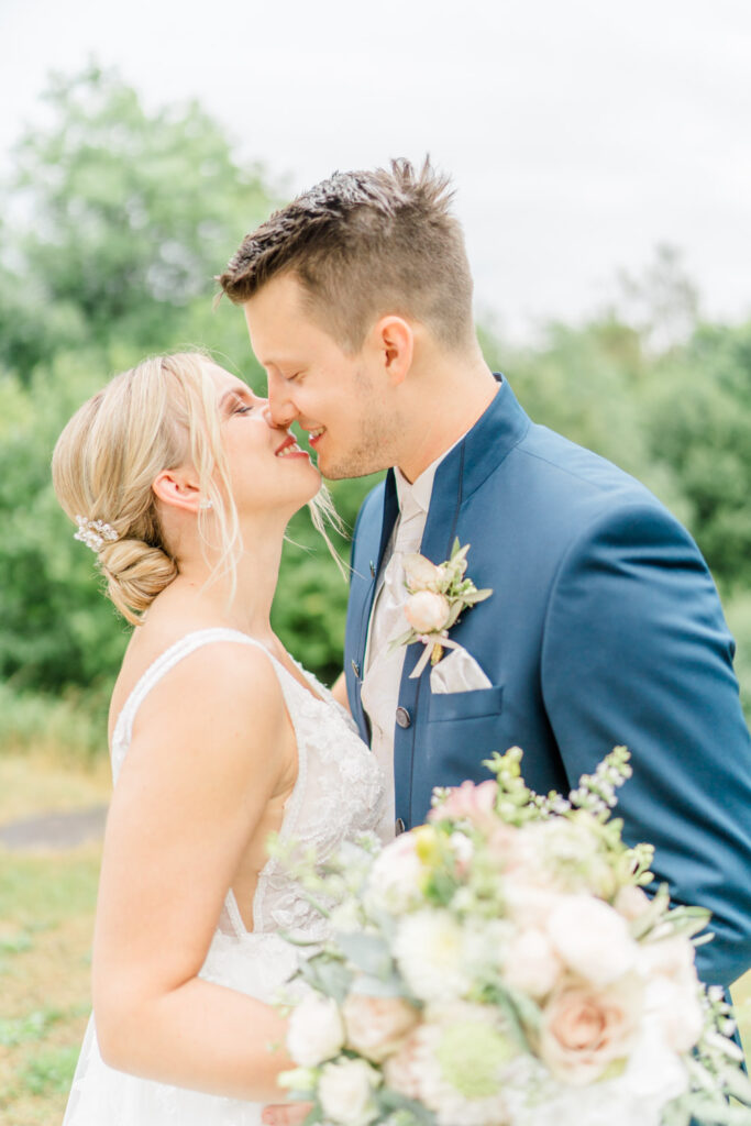 Hochzeitslocation Refugium Hochstrass heiraten, Berge Hochzeit, am Wasser heiraten Niederösterreich, Seehochzeit, Hochzeit am Teich, Refugium Hochstrass heiraten, Traubogen, Hochzeitslocation Wien Umgebung