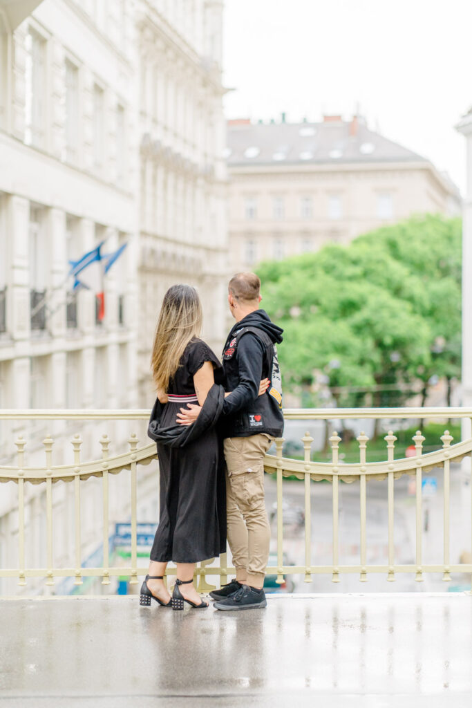 Schwangerschaftsfotos Wien Elegant Innenstadt Paarfotos Babybauchfotos