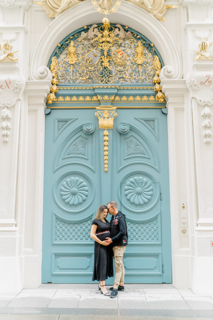 Schwangerschaftsfotos Wien Elegant Innenstadt Paarfotos Babybauchfotos